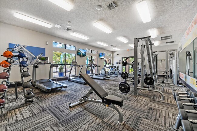 Building Photo - 10560 SW 156th Pl