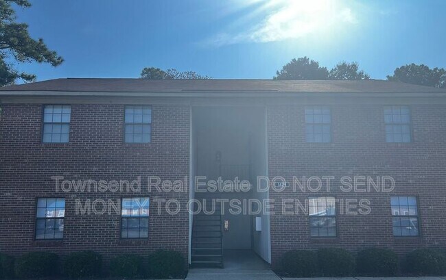 Building Photo - 1429 Ireland Dr
