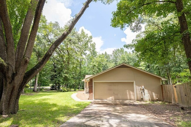 Building Photo - 4679 Inisheer Dr