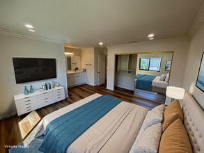 Building Photo - Beautifully Updated 2 Bed, 2 Bath Condo in...