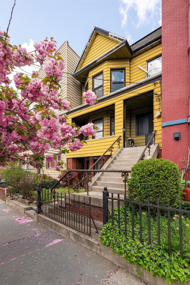 Building Photo - 85 Palisade Ave