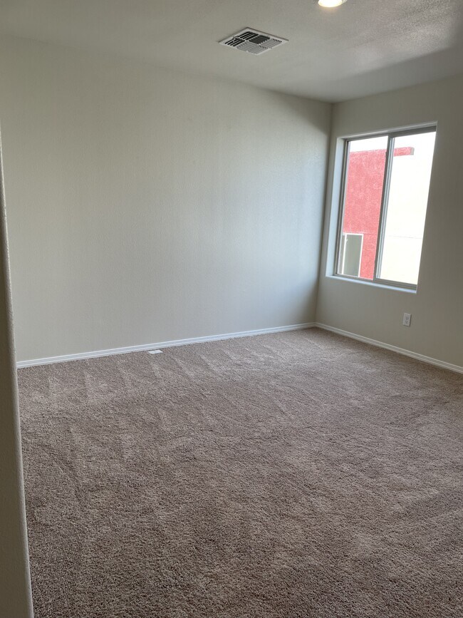 Building Photo - 1509 Borrego Dr SE