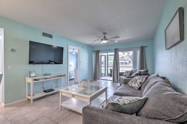 Building Photo - 6372 Palma Del Mar Blvd S