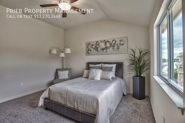 Building Photo - 21714 W 126th Terrace