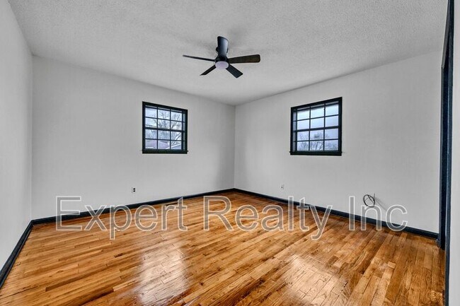 Building Photo - 117 62nd St