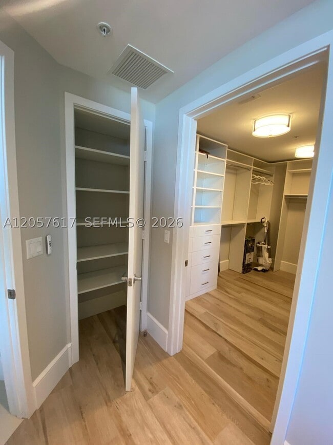 Building Photo - 17301 Biscayne Blvd