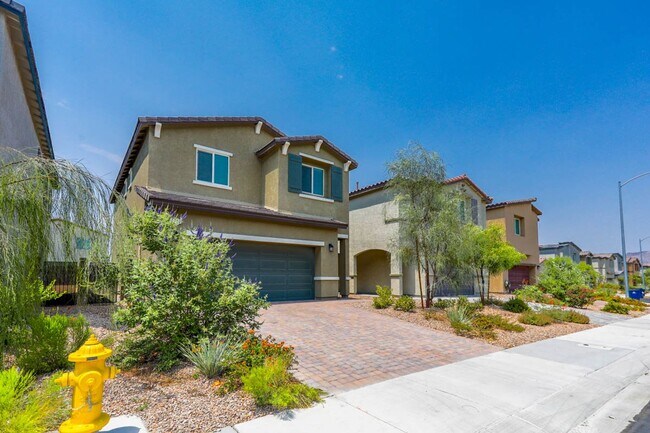 Building Photo - 4 Bed, 2.5 Bath Home In A Gated Community ...