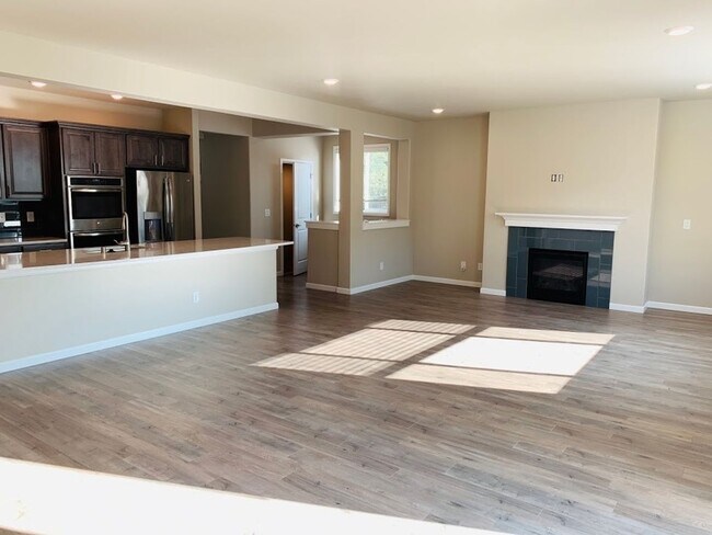 Building Photo - 5 bd 3.5 bath Bothell Single Family House ...