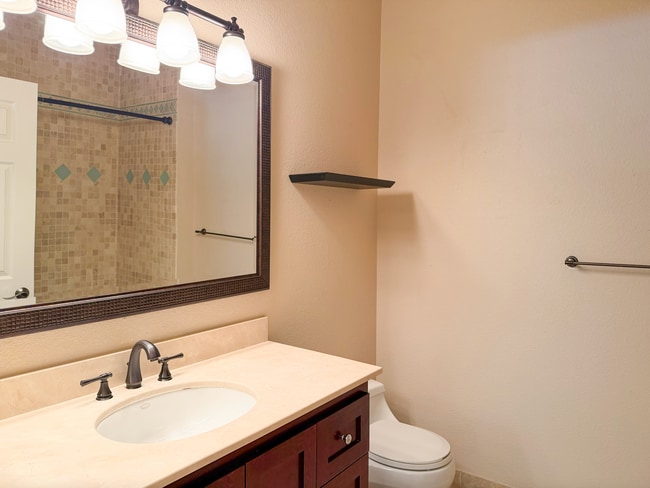 Building Photo - 635 Gooseberry Dr