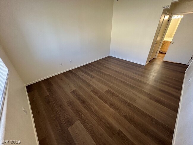 Building Photo - 2110 Los Feliz St