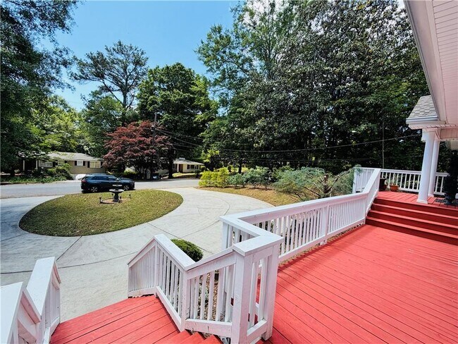 Building Photo - 164 Osner Dr NE
