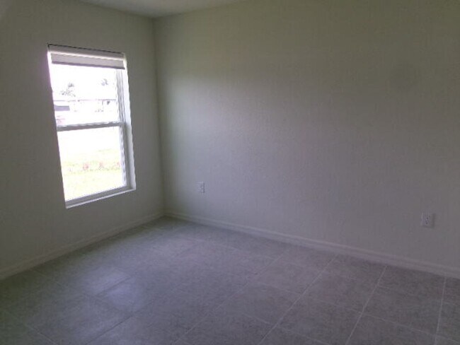 Building Photo - New Construction 3/2/2 Close to Mariner High School and Library