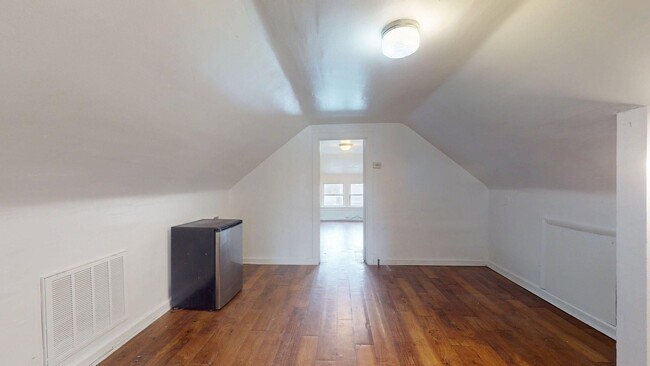 Building Photo - 3428 Altamont Rd