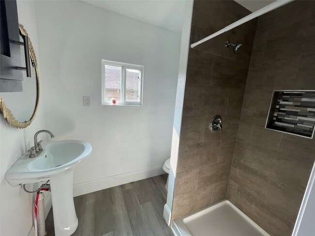 Building Photo - 2508 S Texas Ave