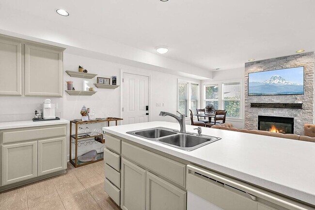 Building Photo - 2615 N Starr St