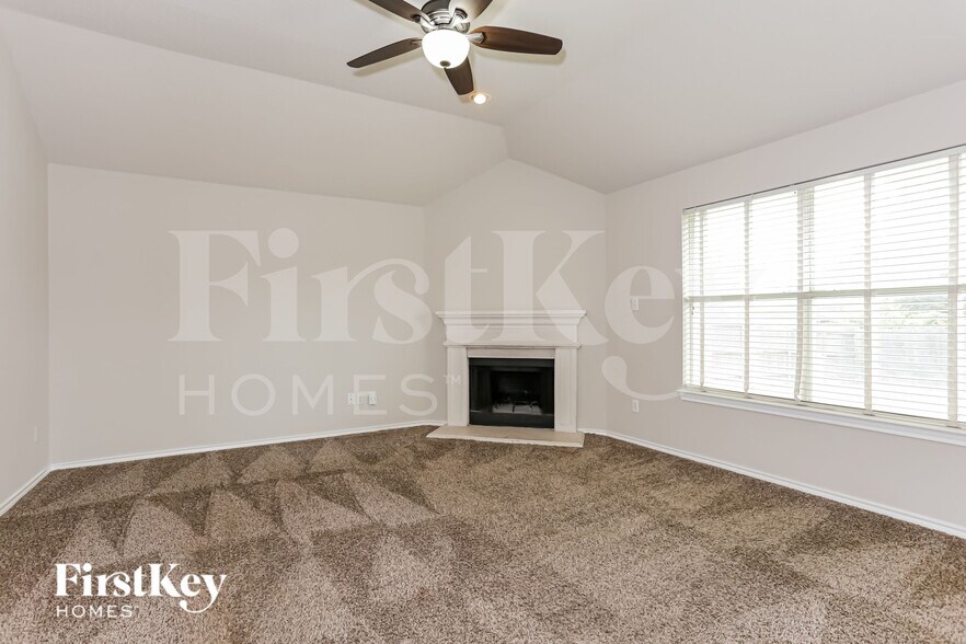 Building Photo - 312 Camp Creek Dr