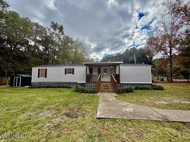 Building Photo - 7310 Pineview Dr