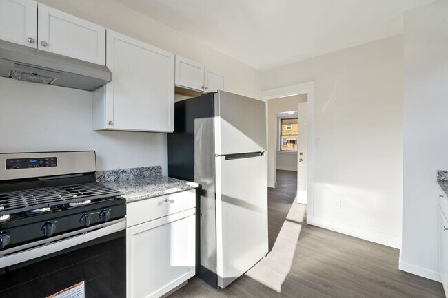 Building Photo - 111 Kaplan Ave