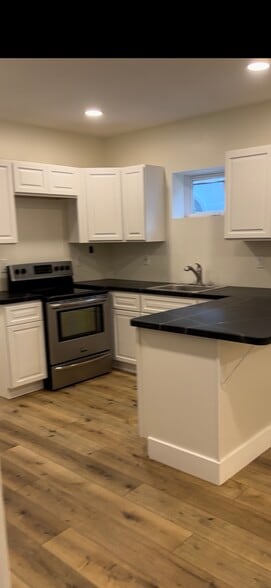 Building Photo - 429 Baron Rd