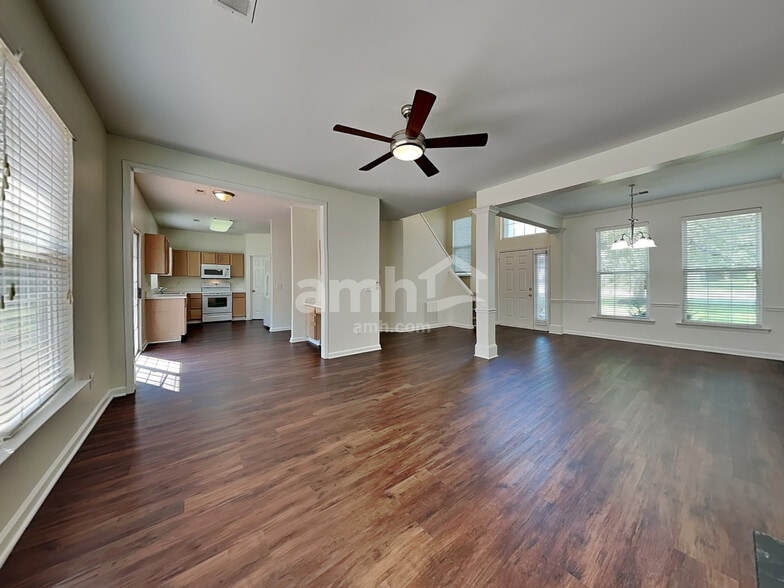 Building Photo - 3796 Windstream Way