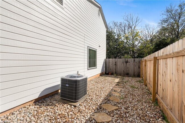 Building Photo - 12223 Cabana Ln