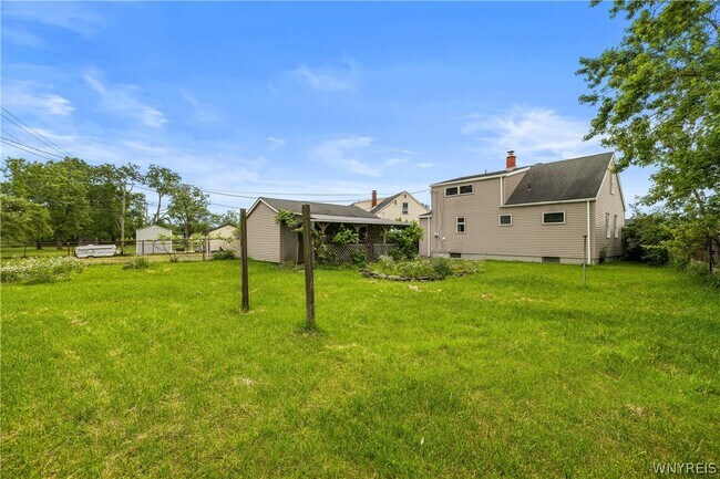 Building Photo - 6 Nokomis Pkwy
