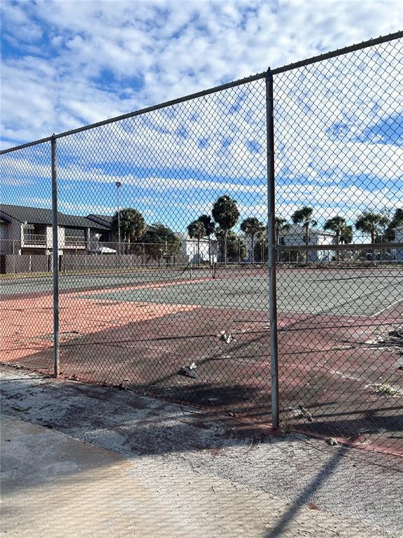 Building Photo - 4031 Henley Rd