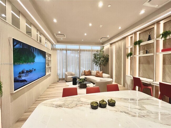 Building Photo - 9940 W Bay Harbor Dr