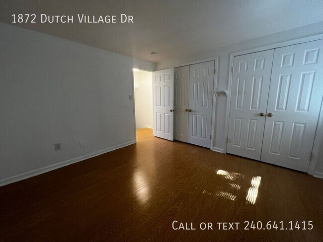 Building Photo - 1872 Dutch Village Dr