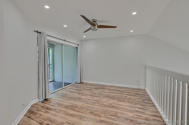 Building Photo - 23061 Aqua View