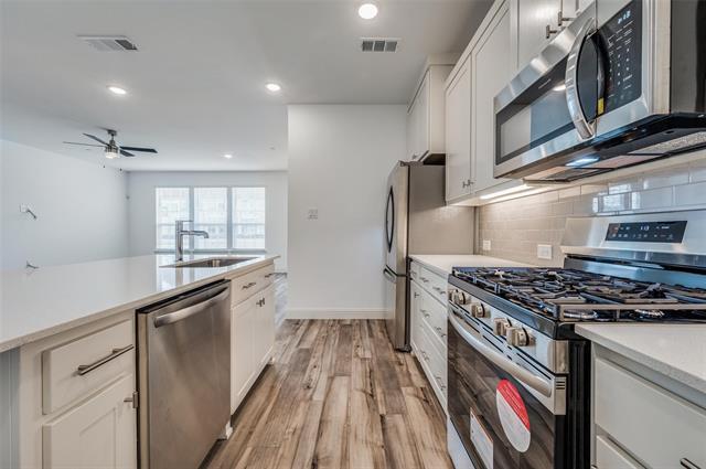 Building Photo - 8940 Samara St