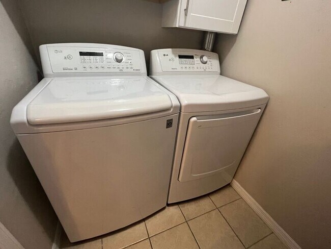 Building Photo - 44 Park Pl