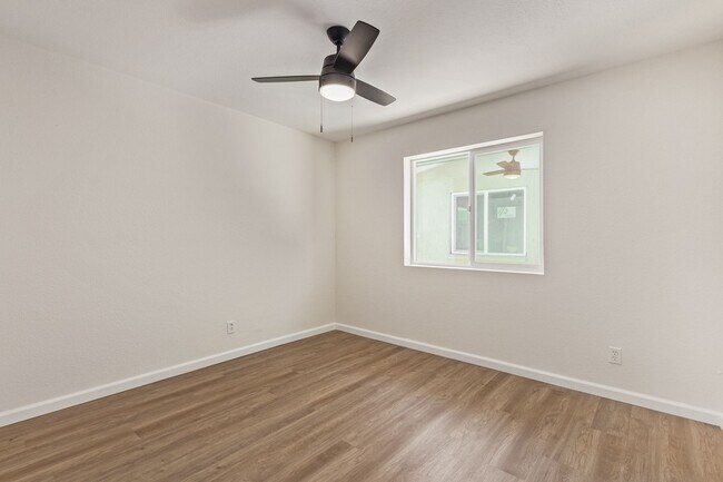 Building Photo - Newly Renovated On Broadway - Mesa!