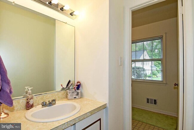 Building Photo - 3714 Carriage House Ct