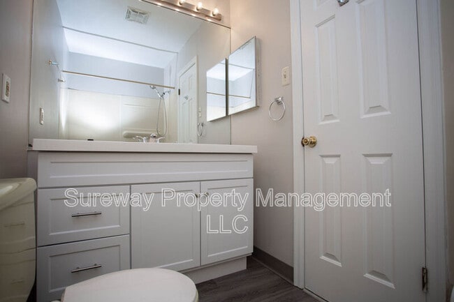 Building Photo - 171 Echelon Rd