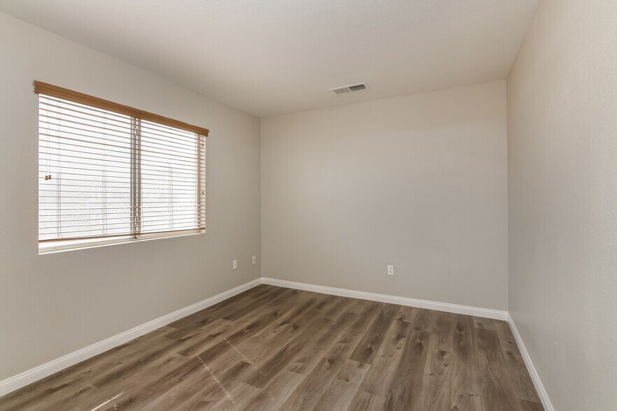Building Photo - 1113 Nordyke Ave