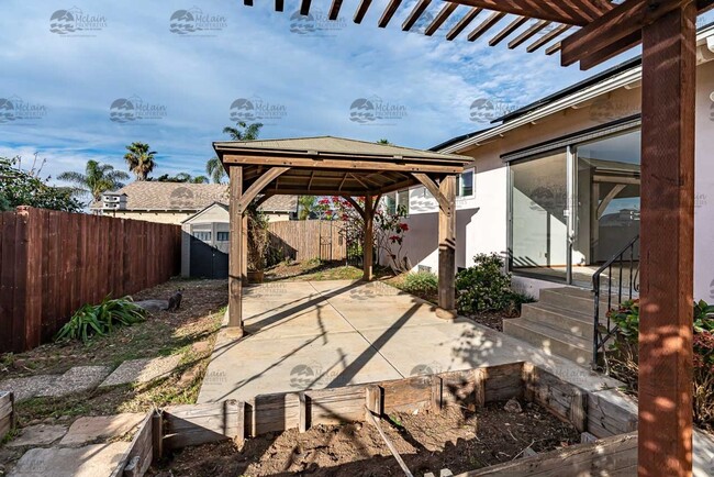 Building Photo - Beautiful 3 Bedroom Family Home in Vista, ...