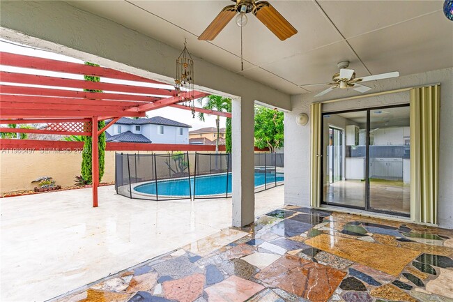 Building Photo - 14011 SW 156th Terrace