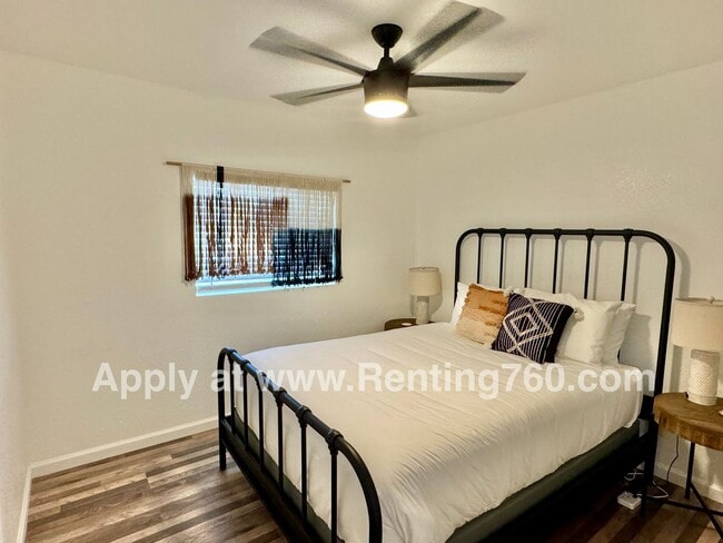 Building Photo - Furnished or Unfurnished Home With Incredi...