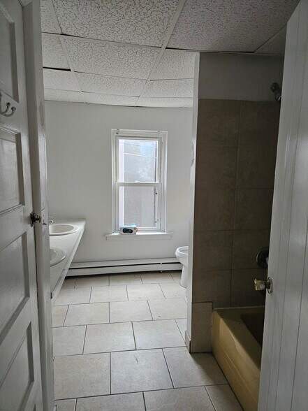 Building Photo - 105 S White Horse Pike