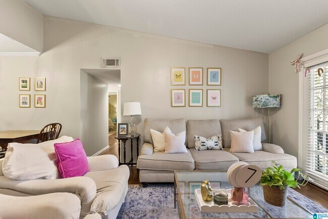 Building Photo - 120 15th St E