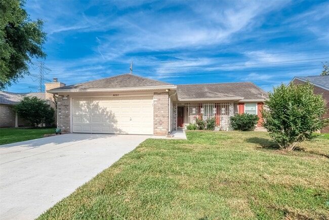 Building Photo - 3231 E Heatherock Cir