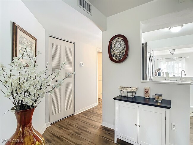 Building Photo - 28221 Pine Haven Way