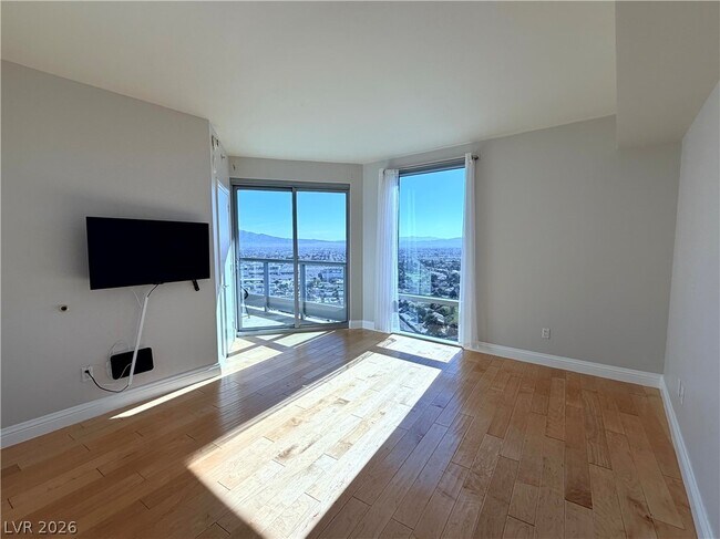 Building Photo - 322 Karen Ave