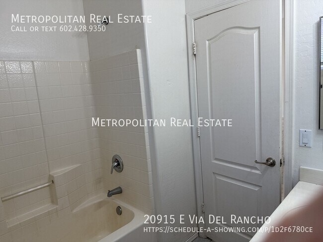 Building Photo - 20915 E Via del Rancho