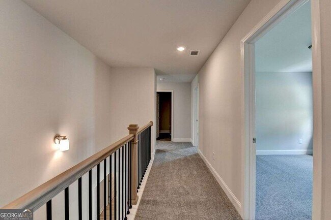 Building Photo - 7309 Yewtree Dr