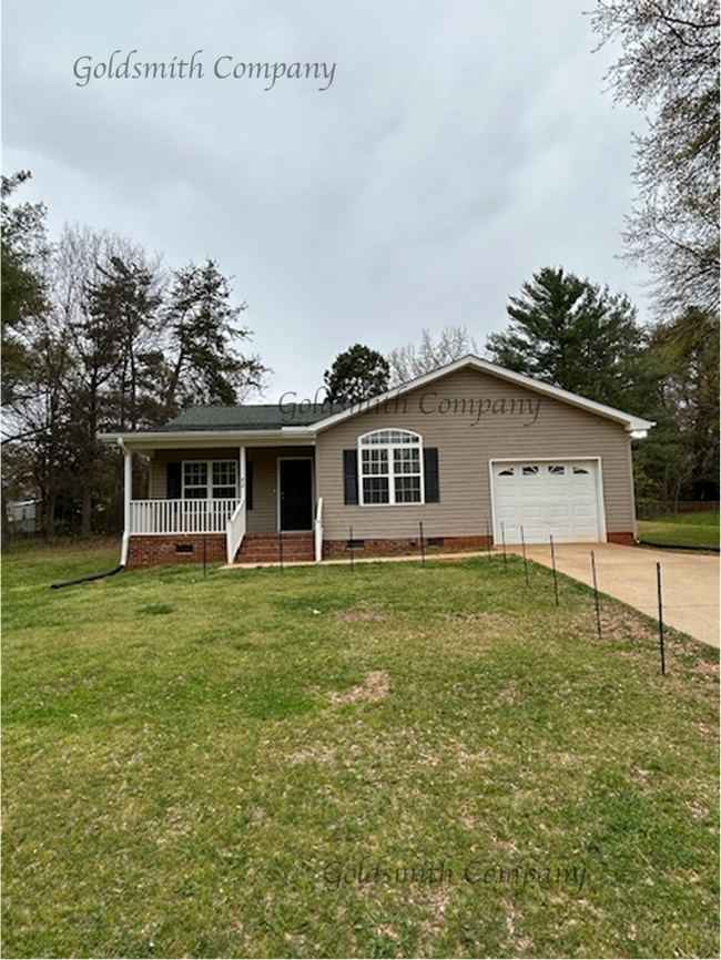 Building Photo - Charming 3 Bed, 2 Bath Home in Greer, SC - 1482 sq ft