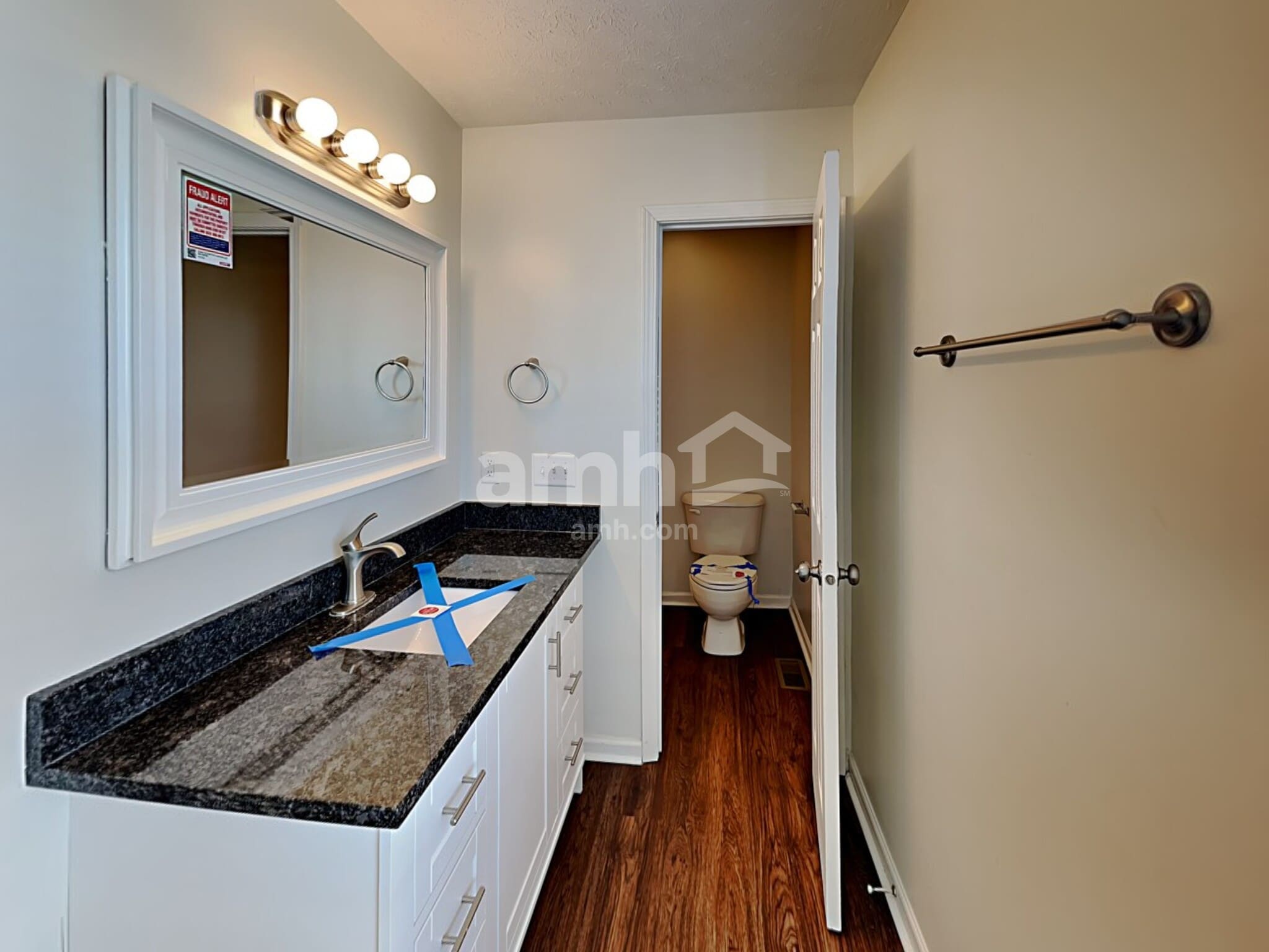 Building Photo - 125 Simsbury Ct