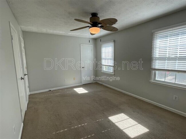 Building Photo - 2930 Governors Ct