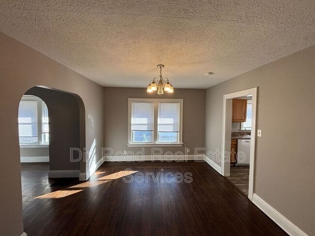 Building Photo - 4539 Mayhew Ave